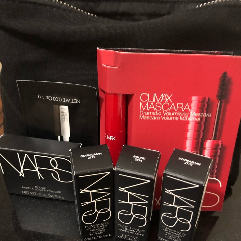 NWT NARS small makeup bag & 6 NARS small products